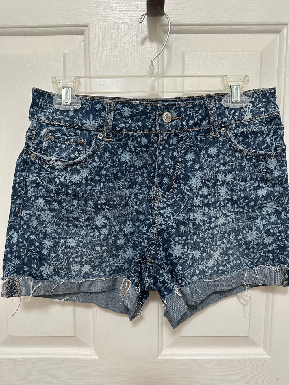 0316 Time and Tru Floral Print Denim Shorts - Dark Blue size 4